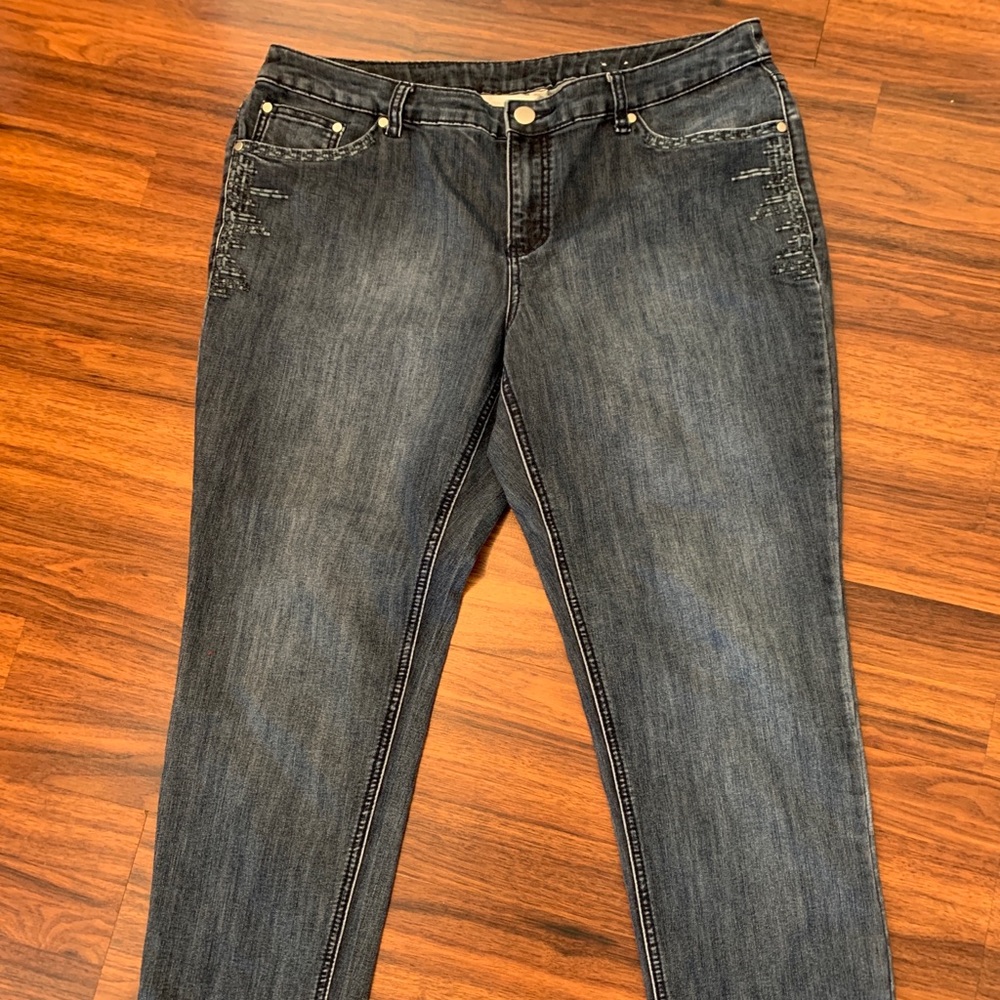 Christopher And Banks Womans Jeans Embroidered